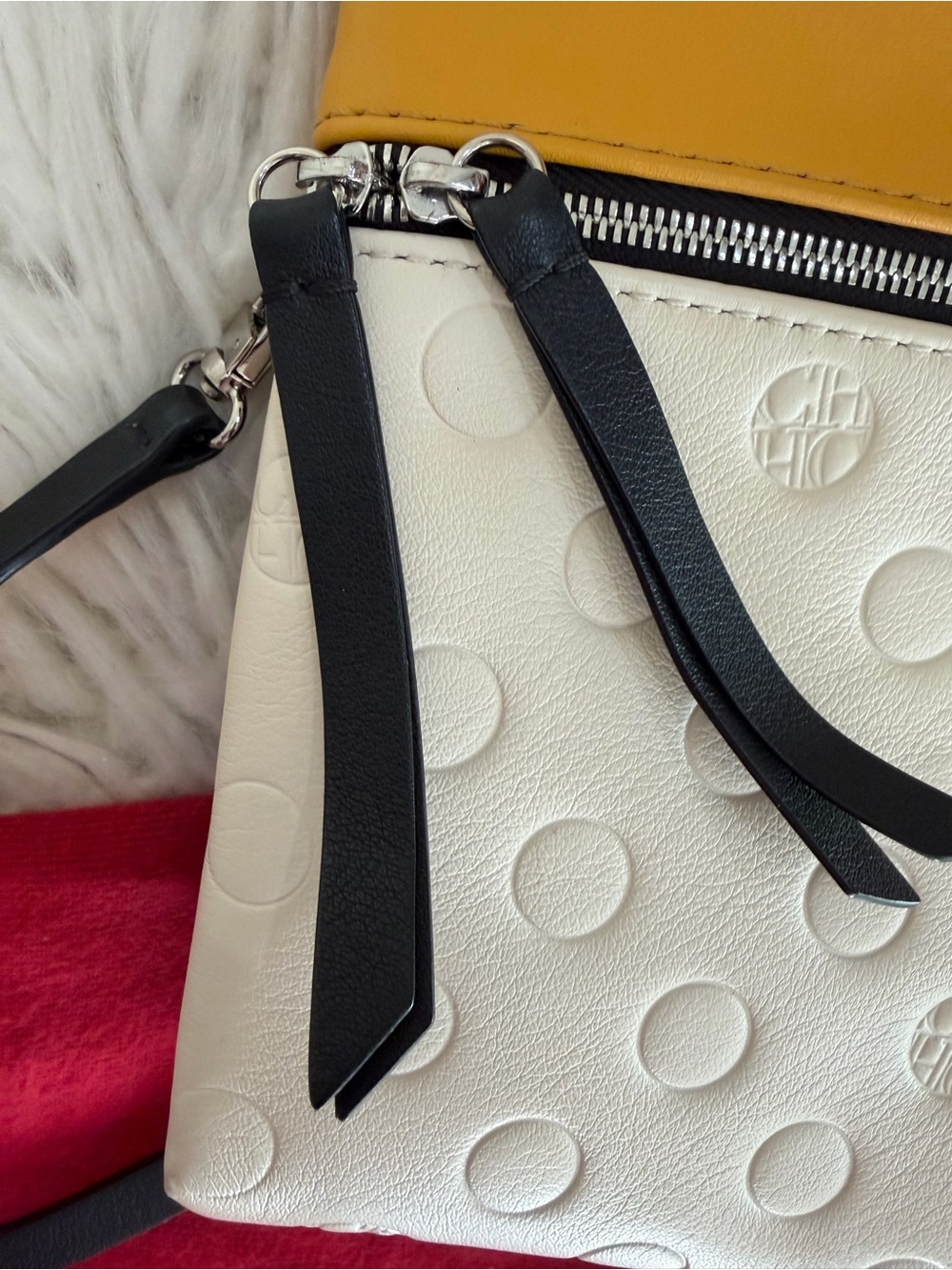 Carolina Herrera White Pebbled Leather Clutch with Yellow Trim - Picture 4 of 8